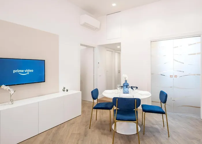 Apartman White Flat Cross